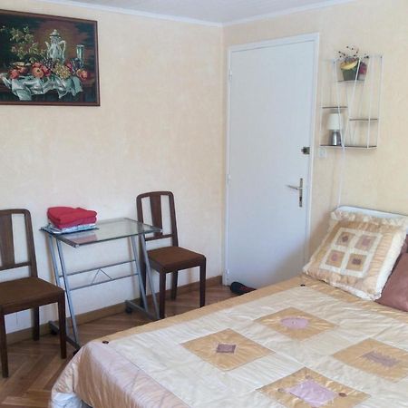 Chambre Independante + Sanitaire Pres Centre Ville Rignac  Εξωτερικό φωτογραφία
